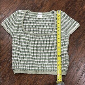 Hollister Women’s Green & White Crocheted Cropped Short Sleeve Top Size XS